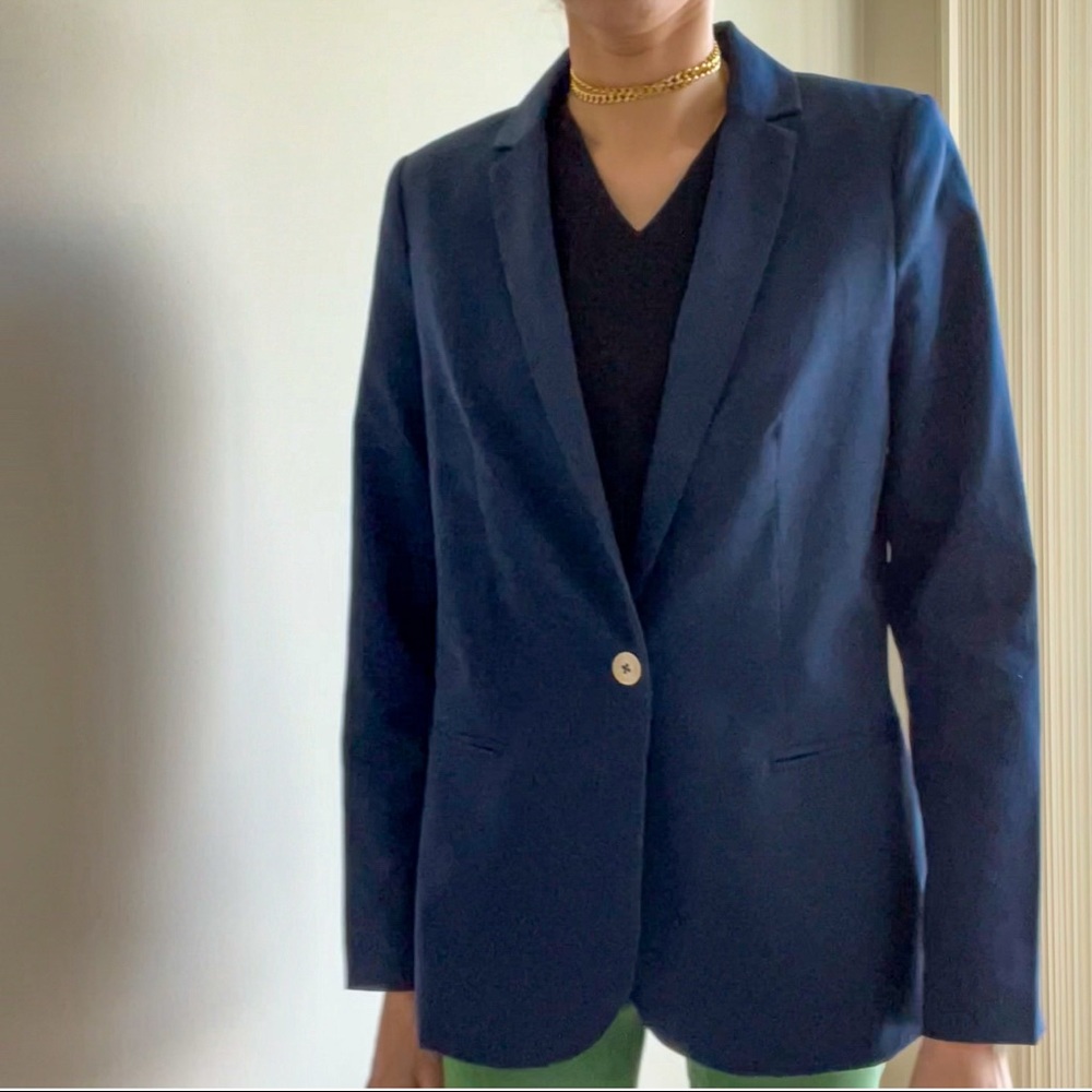 ZARA NAVY BLUE BLAZER
size: s